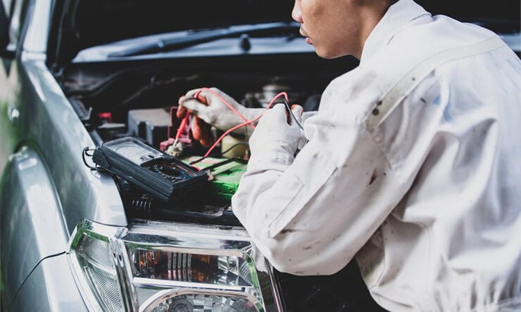 Aman Berkendara: Sistem Pencegahan Kecelakaan yang Canggih